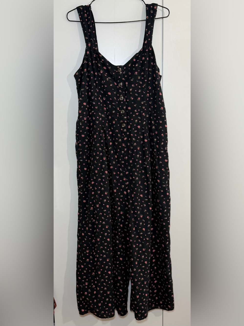 American Eagle Outfitters black w/ Pink Floral Print wide leg crop jumpsuit - LG - Picture 1 of 11